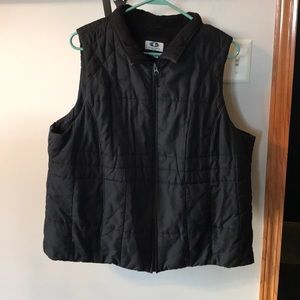 Black plus size 2X puffer vest